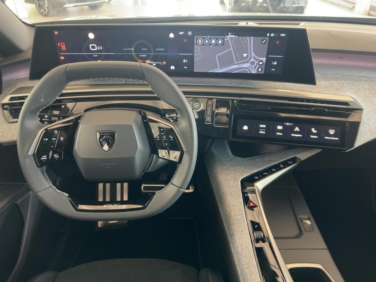 Peugeot 5008 Neuer GT Hybrid 145 - Navi Kamera *Sofort Verfügbar*