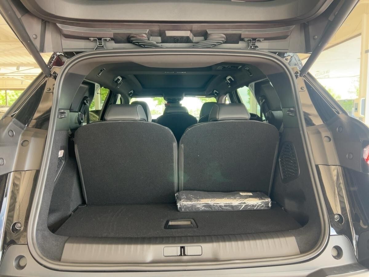 Peugeot 5008 Neuer GT Hybrid 145 - Navi Kamera *Sofort Verfügbar*