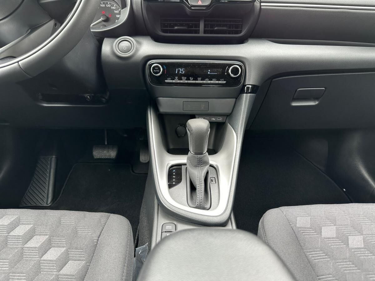 Toyota Yaris 🔥1.5 – COMFORT – CARPLAY – KAMERA - SONDERAKTION🔥