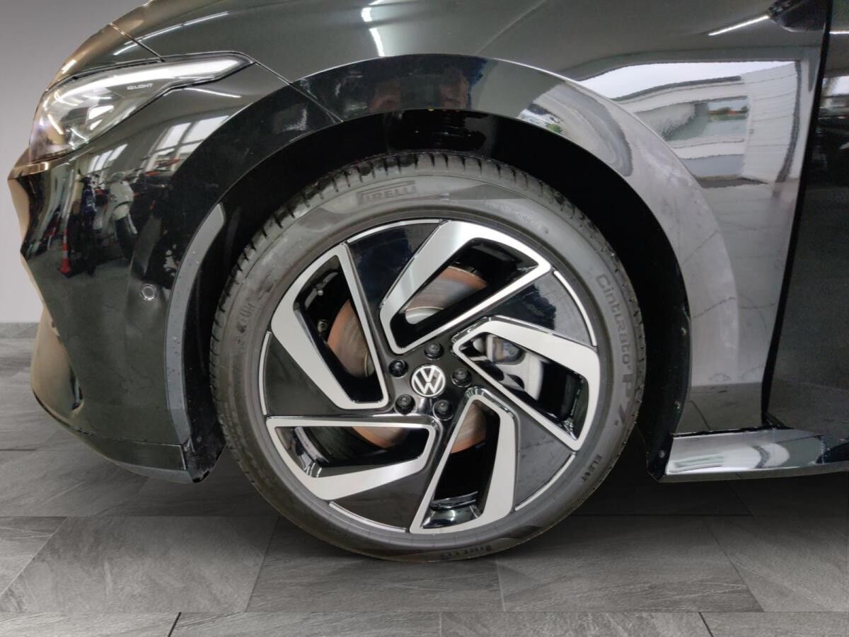 Volkswagen ID.7 Tourer Pro h/AHK/Matrix/Wärmepu/02.30Garantie