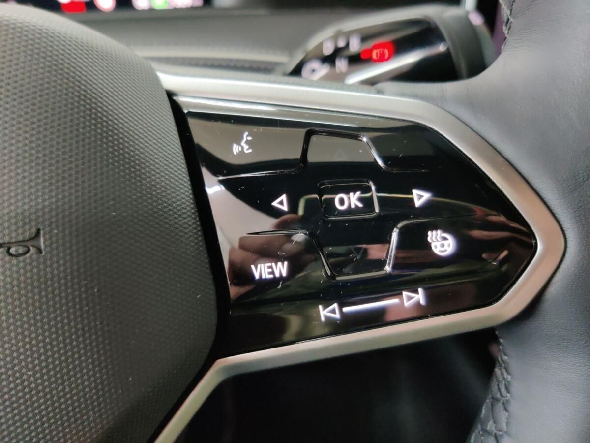 Volkswagen ID.7 Tourer Pro h/AHK/Matrix/Wärmepu/02.30Garantie