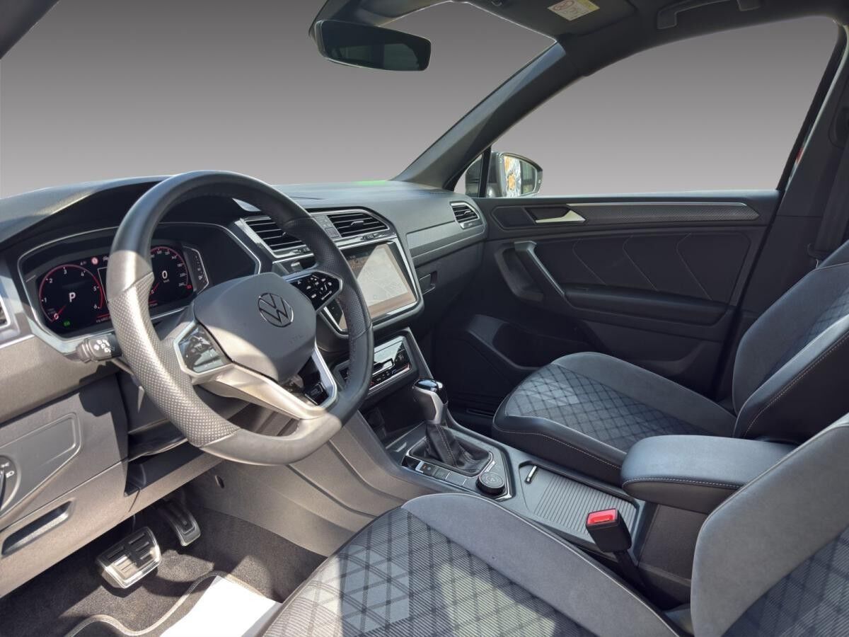 Volkswagen Tiguan Allspace R-Line 2.0 TDI DSG 4M 7-SITZER *KEINE BEREITSTELLUNGSKOSTEN+WINTERRÄDER*