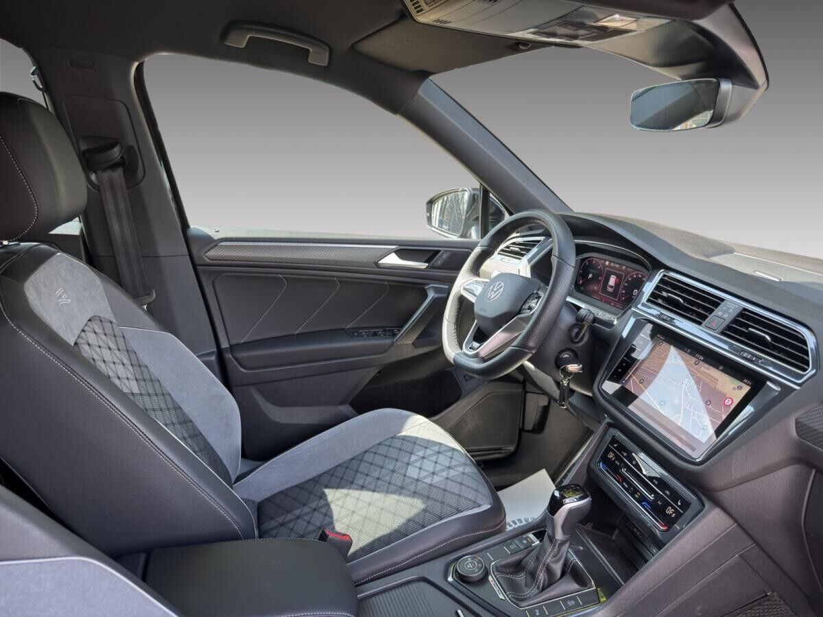 Volkswagen Tiguan Allspace R-Line 2.0 TDI DSG 4M 7-SITZER *KEINE BEREITSTELLUNGSKOSTEN+WINTERRÄDER*