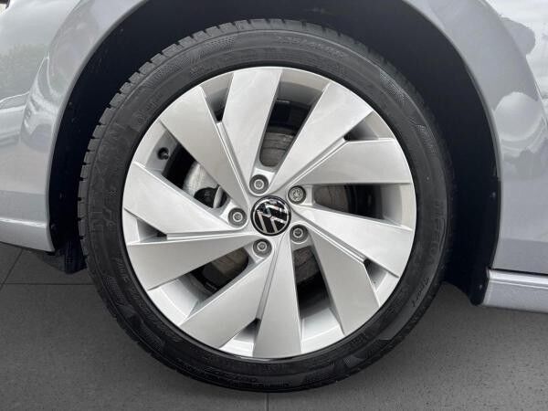Volkswagen Golf Style 1,5l eTSI DSG *Navi*Sitzheizung*Side Assist*