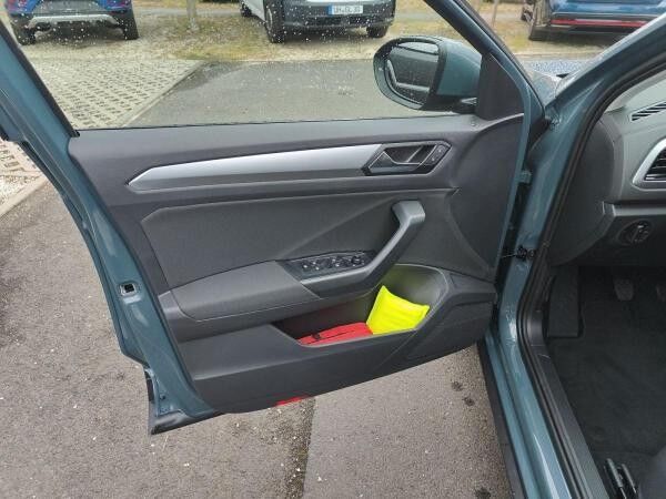 Volkswagen T-Roc Life 1.0 l TSI Rear View,LED,App Connect