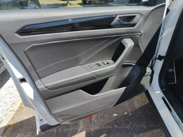 Volkswagen T-Roc R-Line 1.5 l TSI AHK,IQ Drive, IQ Light
