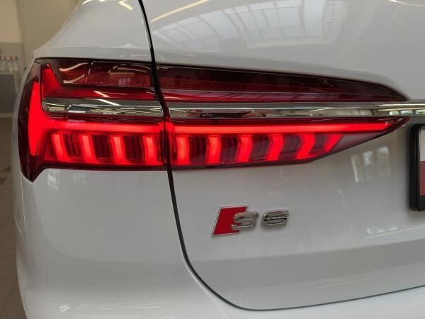 Audi S6 Avant 55 TDI qu. HD Matrix AHK Memory Navi
