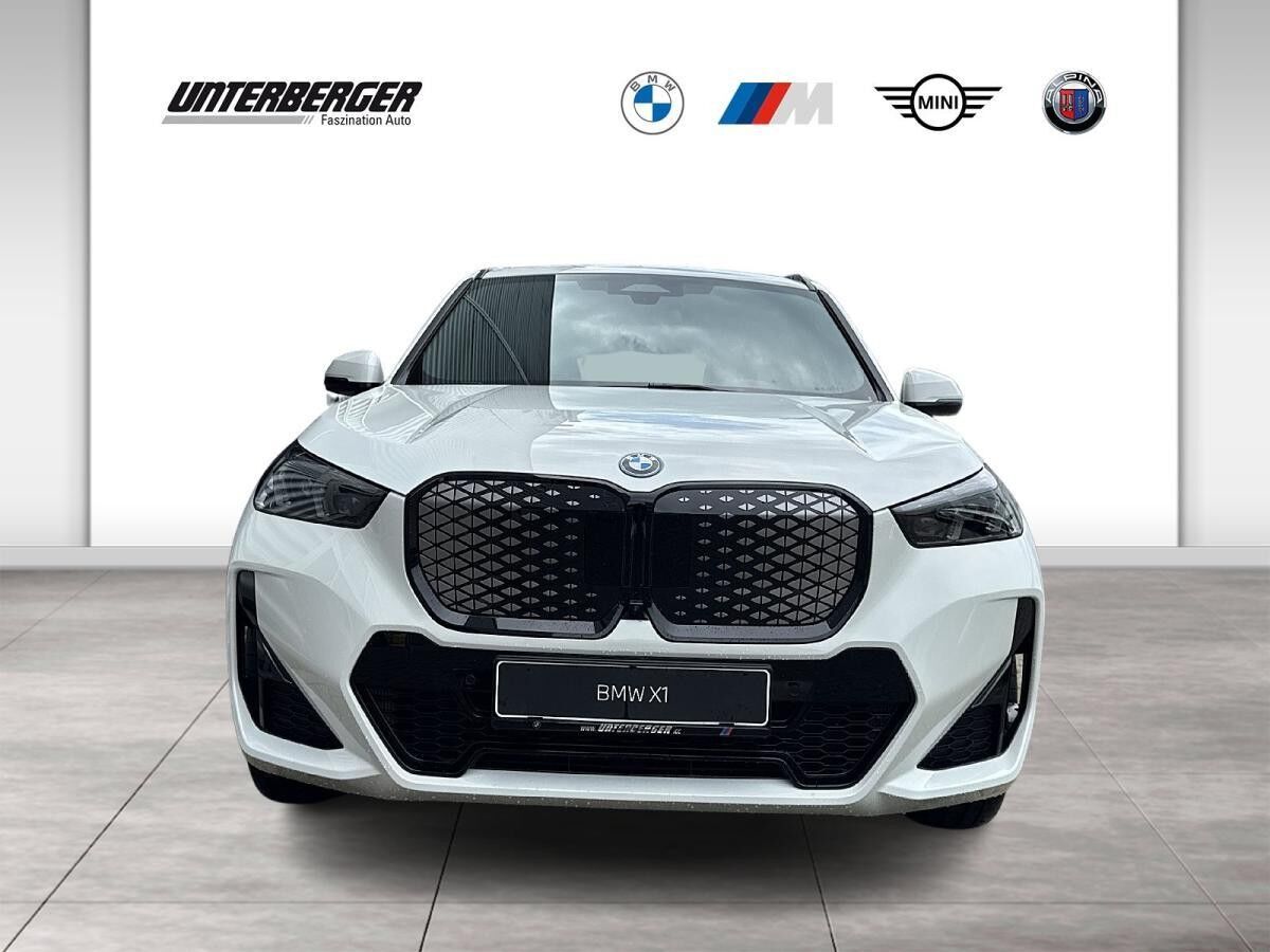 BMW iX1 xDrive30 U11 XE2 M Sportpaket Head-Up DAB