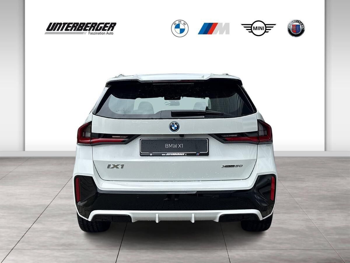 BMW iX1 xDrive30 U11 XE2 M Sportpaket Head-Up DAB