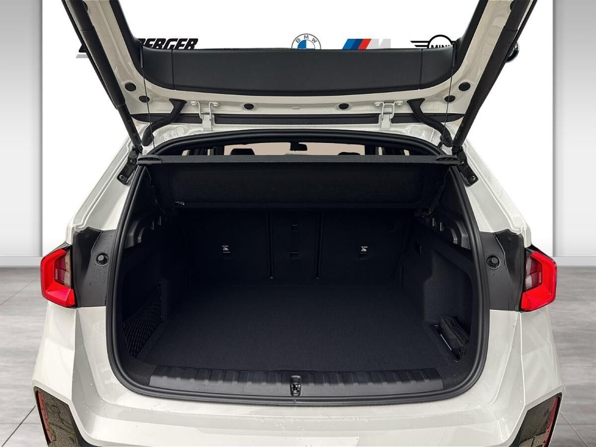 BMW iX1 xDrive30 U11 XE2 M Sportpaket Head-Up DAB