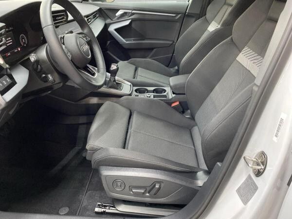 Audi A3 Limousine 30 TFSI S line *LED*Business*Sonos*