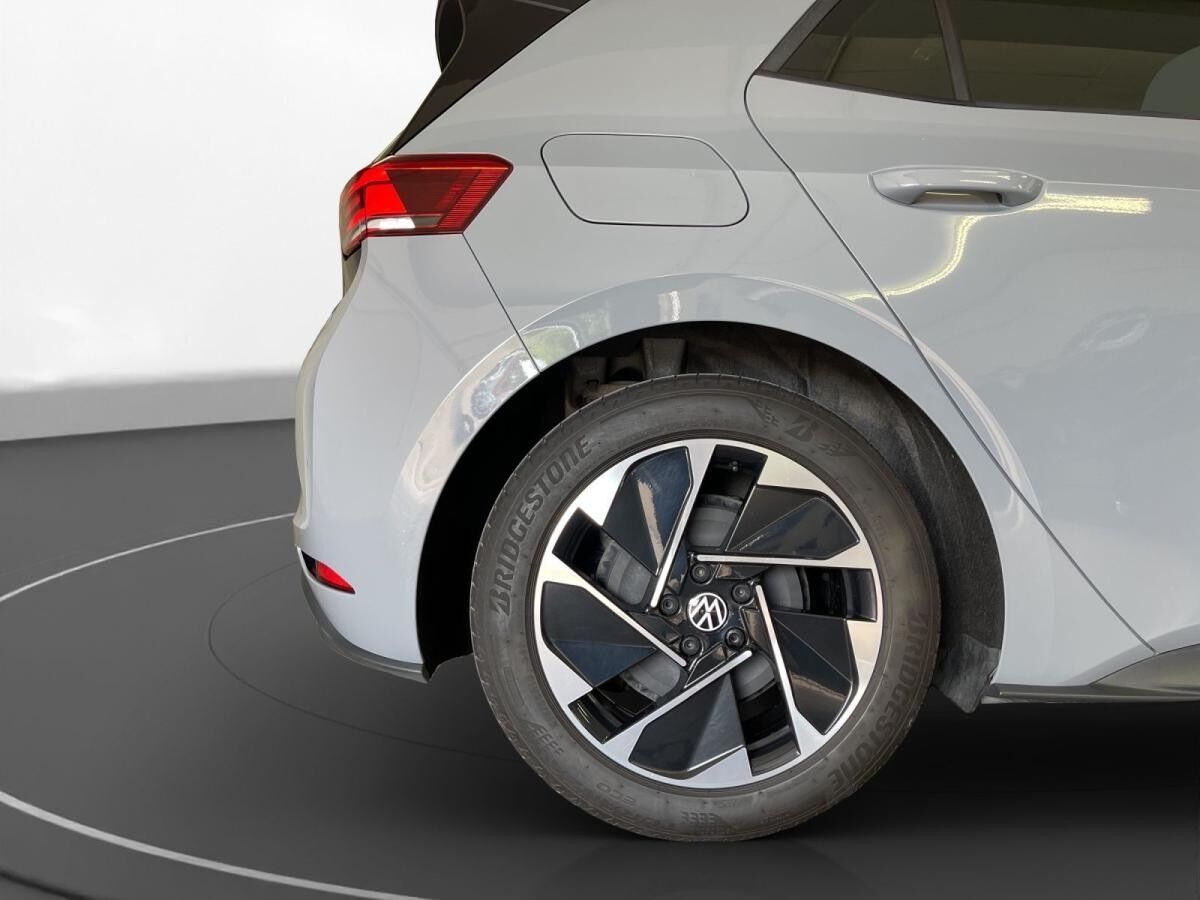 Volkswagen ID.3 Pure Performance LED LM 18" Navi PDC vo+hi App-Connect