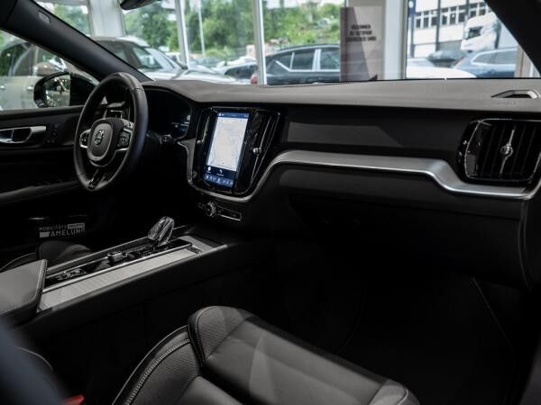 Volvo V60 B4 Plus Dark