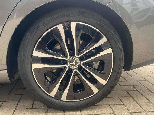 Mercedes-Benz CLA 200 SB Progressive Multibeam Pano AHK 360°-K