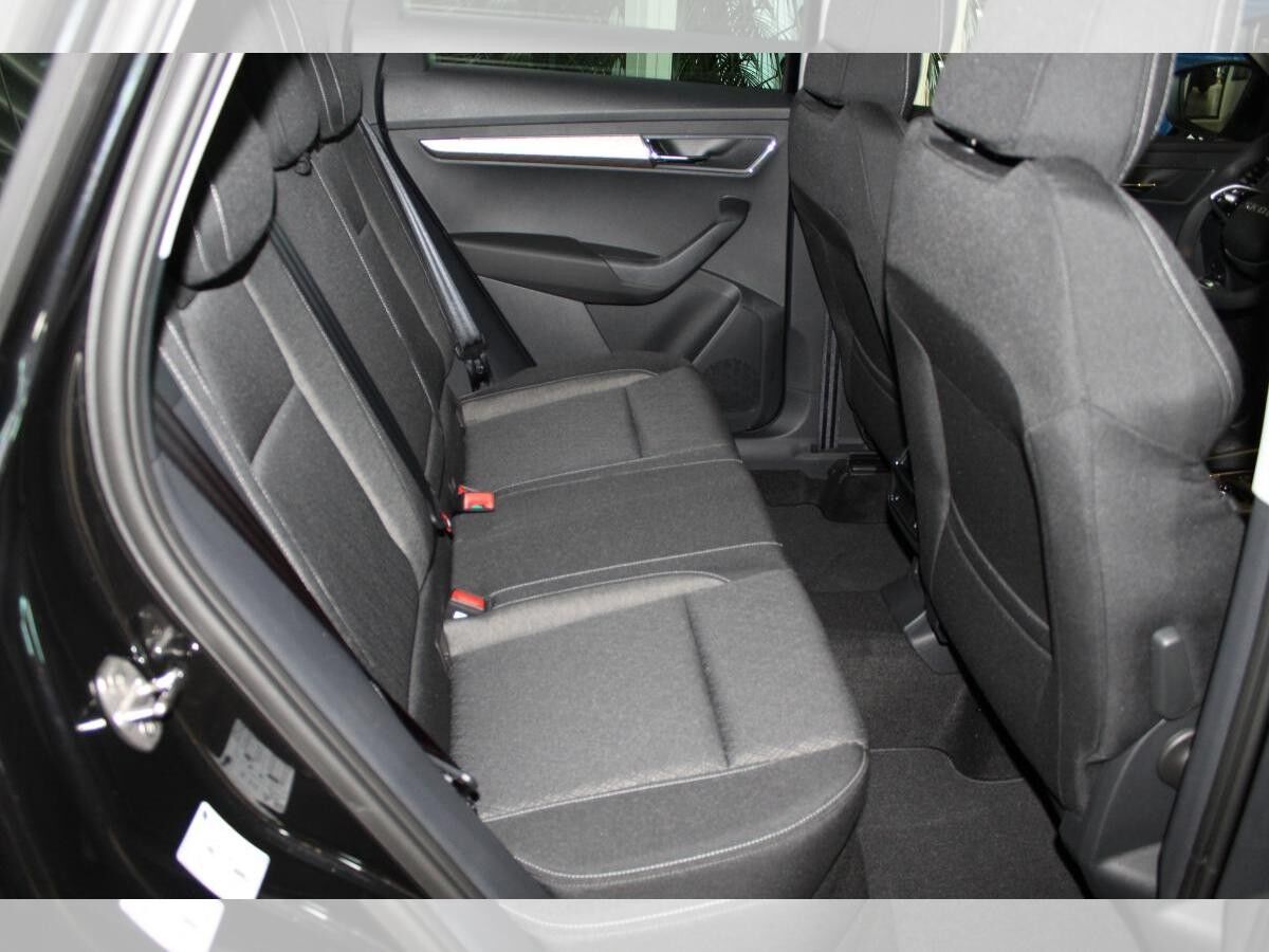 Skoda Karoq Tour 2,0 TDI DSG AHK Matrix NAVI ACC