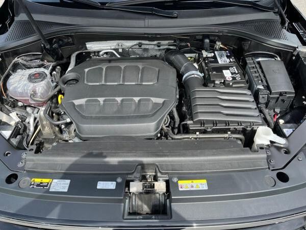 Volkswagen Tiguan Allspace R-Line 2.0TSI 4M DSG / Pano, AHK