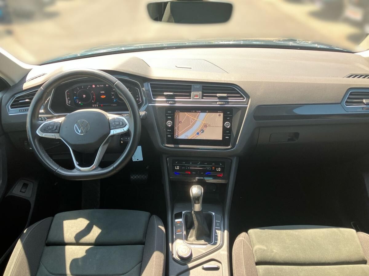 Volkswagen Tiguan Elegance 2.0TSI 4M DSG/ Navi, Matrix, AHK