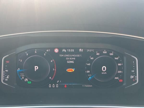 Volkswagen Tiguan Elegance 2.0TSI 4M DSG/ Navi, Matrix, AHK