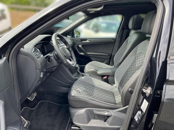 Volkswagen Tiguan Allspace R-Line 2.0TSI 4M DSG / Pano, AHK