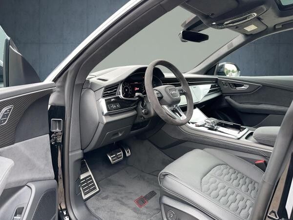 Audi RS Q8 performance LASER AHK PANO STANDHZG. U.V.M.! **SOFORT VERFÜGBAR!**