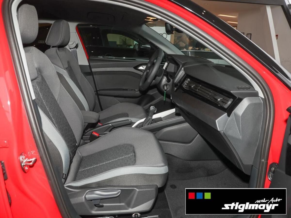 Audi A1 Sportback advanced 25 TFSI S tronic Navi 17`