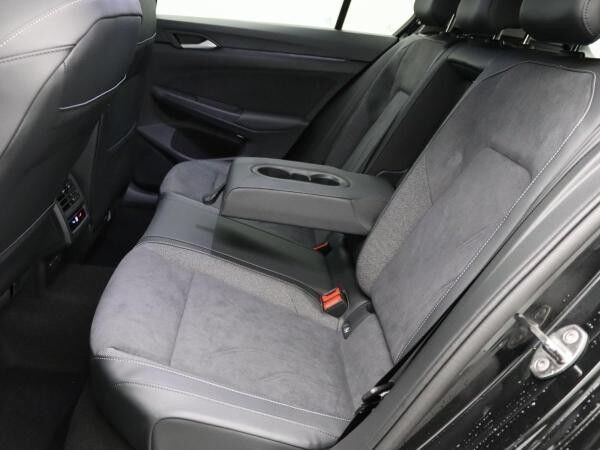 Volkswagen Golf VIII Style 1.5 eTSI DSG/ AHK, ACC, 360°Kamer