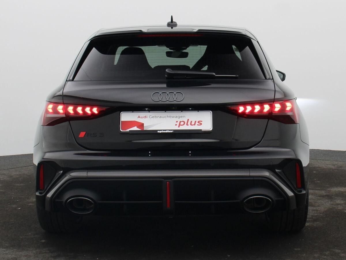 Audi RS3 RS 3 Sportback quattro S-tronic / Sonos, Vmax280