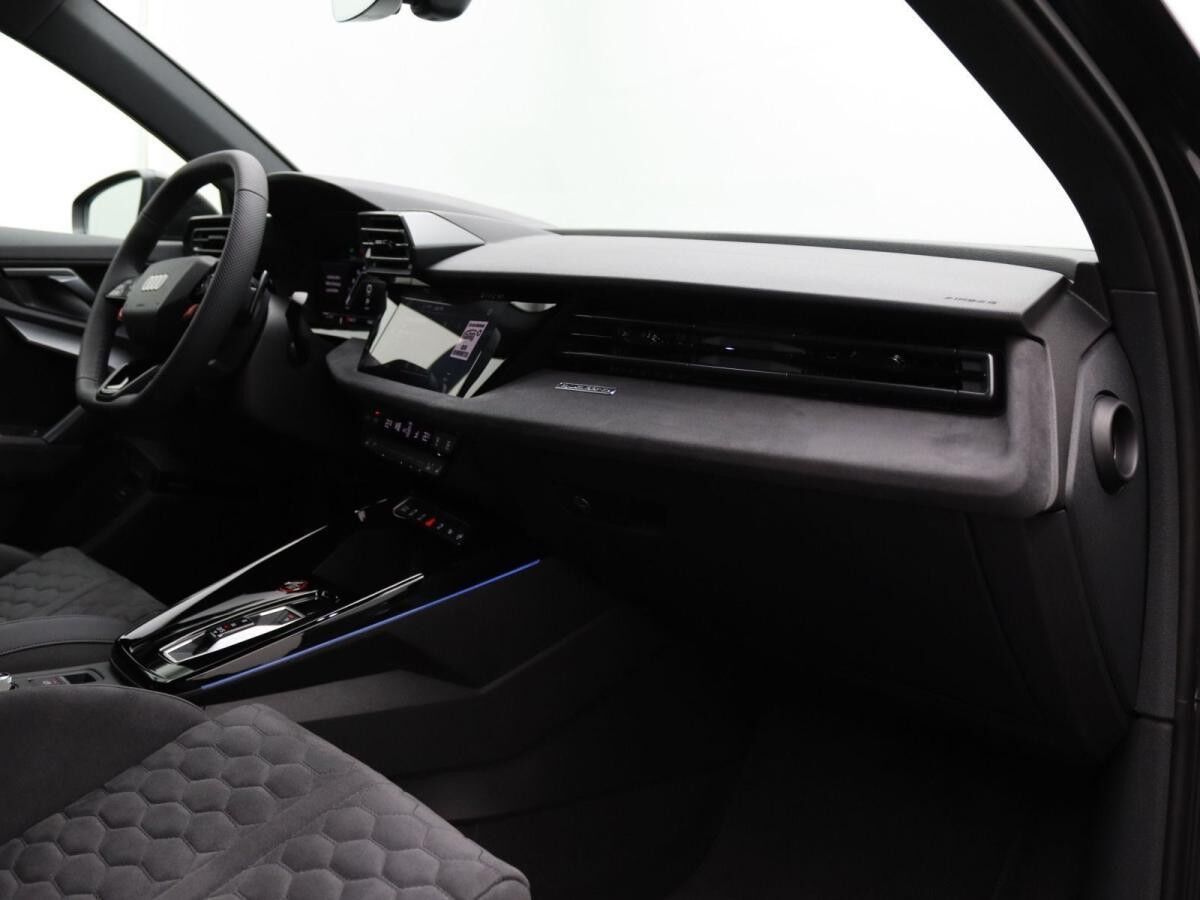 Audi RS3 RS 3 Sportback quattro S-tronic / Sonos, Vmax280