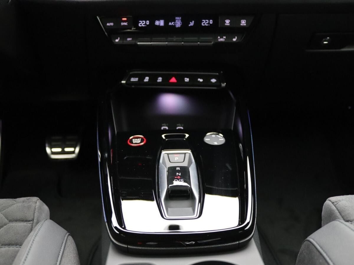 Audi RS3 RS 3 Sportback quattro S-tronic / Sonos, Vmax280