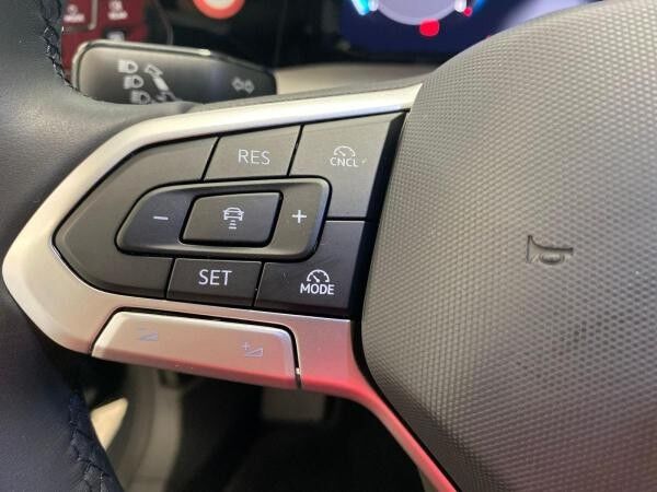 Volkswagen Golf VIII 1.5 TSI *PDC*APP*GRA*SHZ*LED