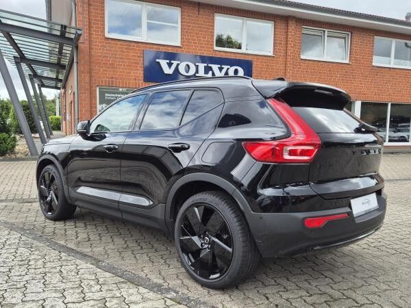 Volvo EX40 Ultra Black Edition