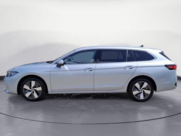 Volkswagen Passat Variant, AHK, Travel Assist, Akustikpaket, sofort verfügbar