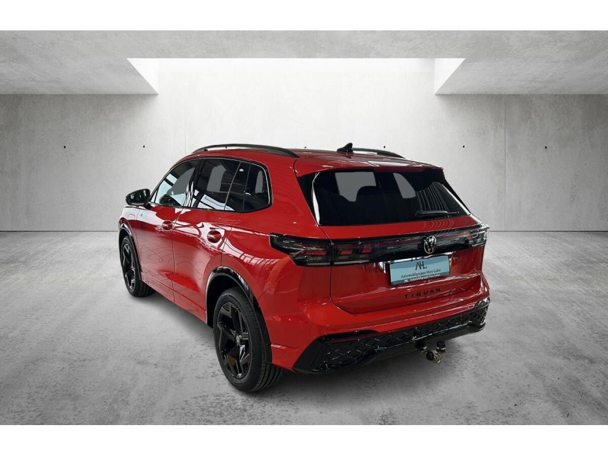 Volkswagen Tiguan R-Line 1.5 l eHybrid *AHK*NAVI*BLACK*IQ.DRIVE*WKR*