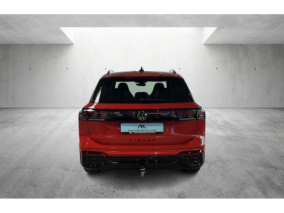Volkswagen Tiguan R-Line 1.5 l eHybrid *AHK*NAVI*BLACK*IQ.DRIVE*WKR*