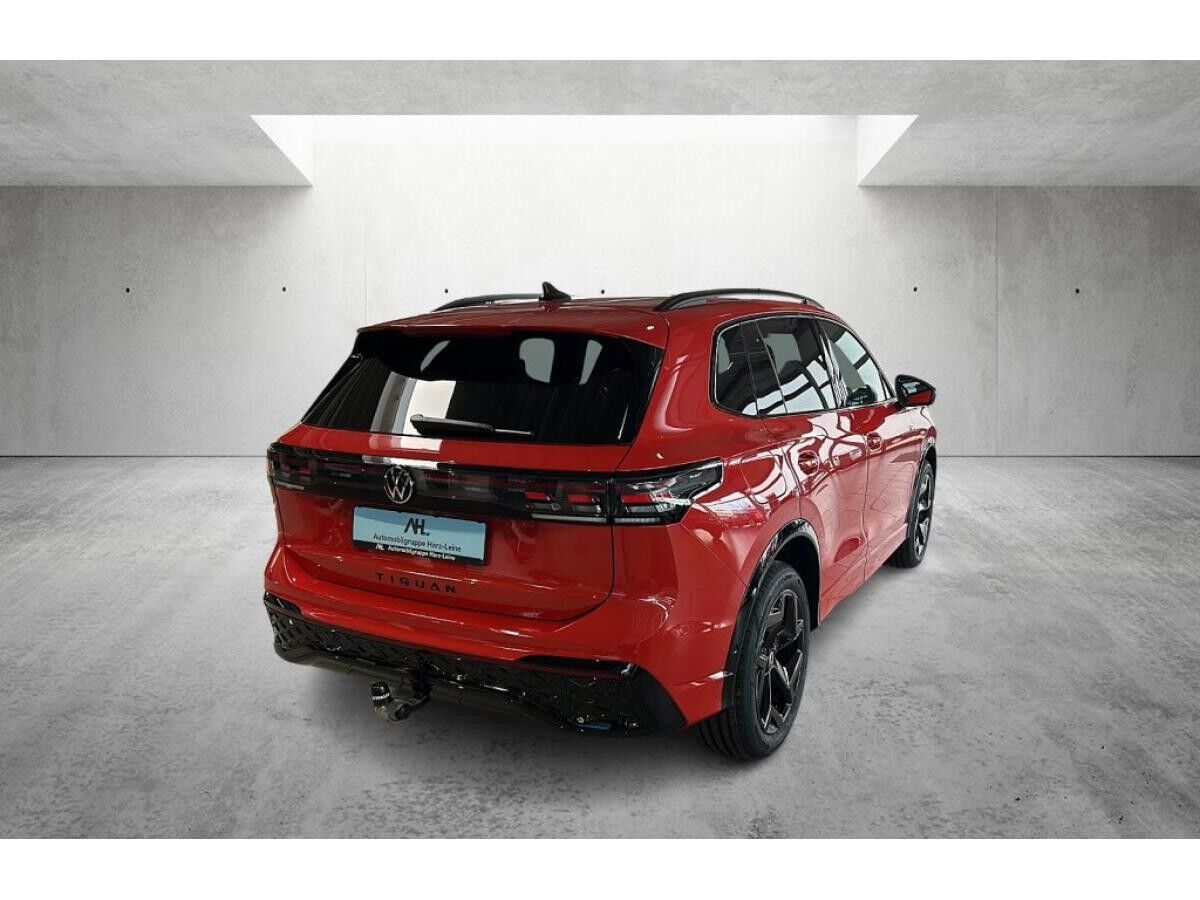 Volkswagen Tiguan R-Line 1.5 l eHybrid *AHK*NAVI*BLACK*IQ.DRIVE*WKR*