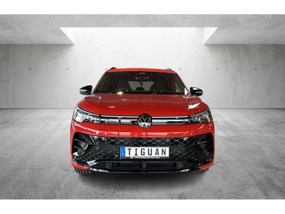 Volkswagen Tiguan R-Line 1.5 l eHybrid *AHK*NAVI*BLACK*IQ.DRIVE*WKR*