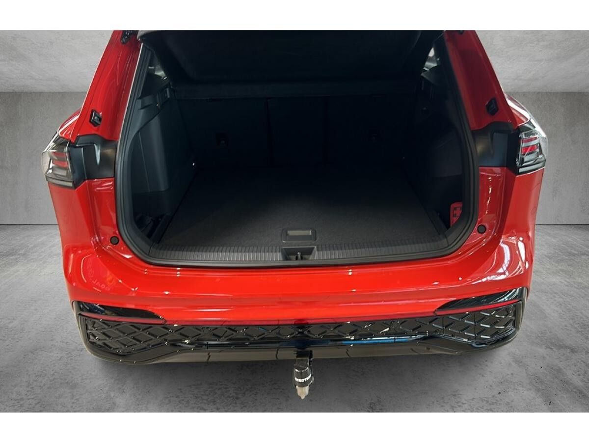 Volkswagen Tiguan R-Line 1.5 l eHybrid *AHK*NAVI*BLACK*IQ.DRIVE*WKR*