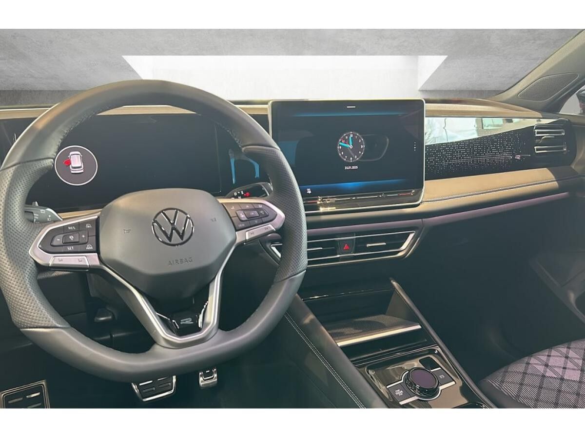 Volkswagen Tiguan R-Line 1.5 l eHybrid *AHK*NAVI*BLACK*IQ.DRIVE*WKR*