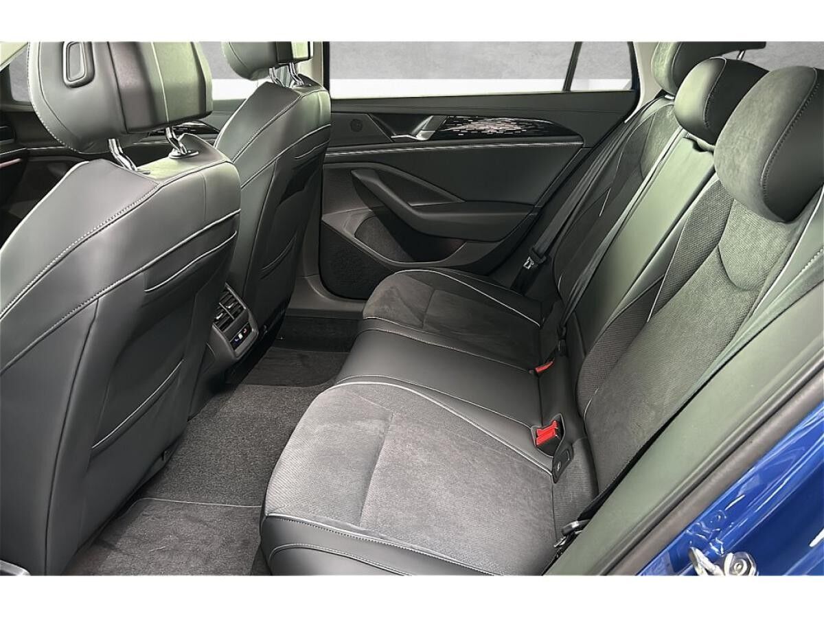 Volkswagen Passat Business 2.0 l TDI *AHK*BUSINESS*IQ.LIGHT*NAVI PRO MAX*IQ.DRIVE*