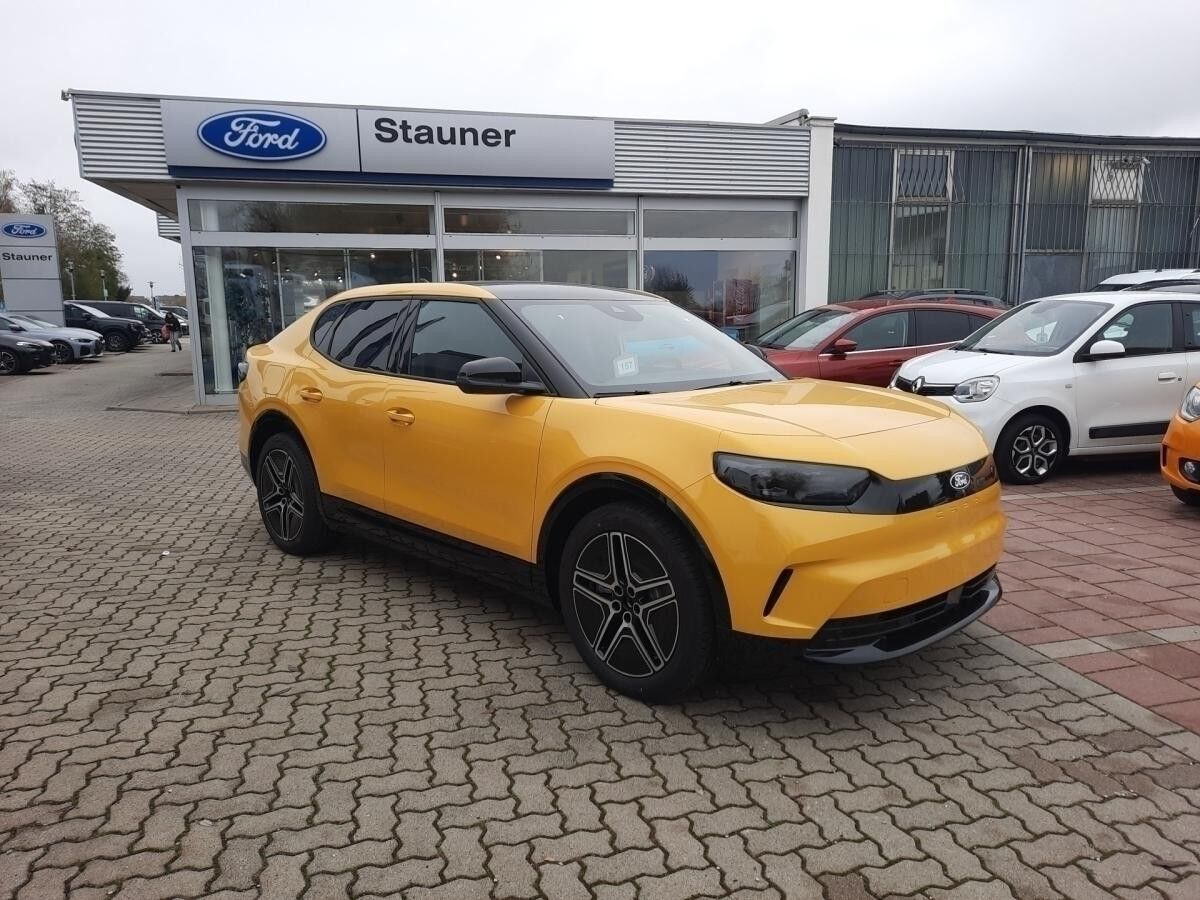 Ford Capri RWD Premium H ACC