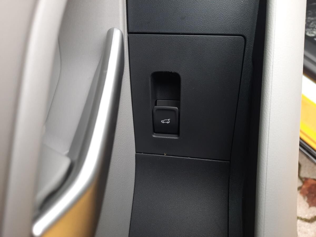 Ford Capri RWD Premium H ACC