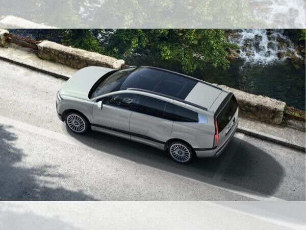 Hyundai IONIQ 9 6-Sitzer 110 kWh (307 PS) 4WD UNIQ + Panoramadach + Relax-Paket
