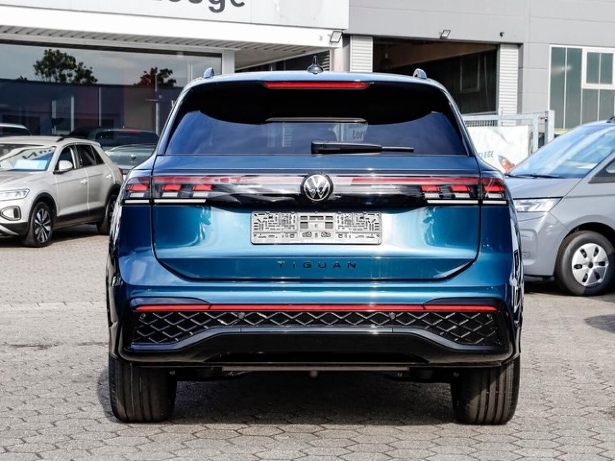 Volkswagen Tiguan "R-LINE" 1,5 l eHybrid 6-Gang DSG AHK-WKR-IQ-DRIVE-LM20-MATRIX-BLACK-STYLE