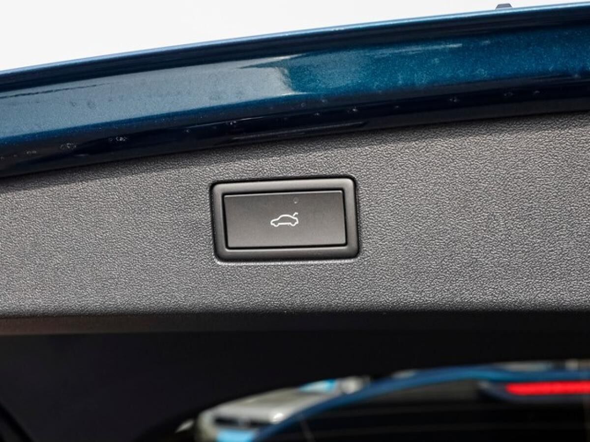 Volkswagen Tiguan "R-LINE" 1,5 l eHybrid 6-Gang DSG AHK-WKR-IQ-DRIVE-LM20-MATRIX-BLACK-STYLE