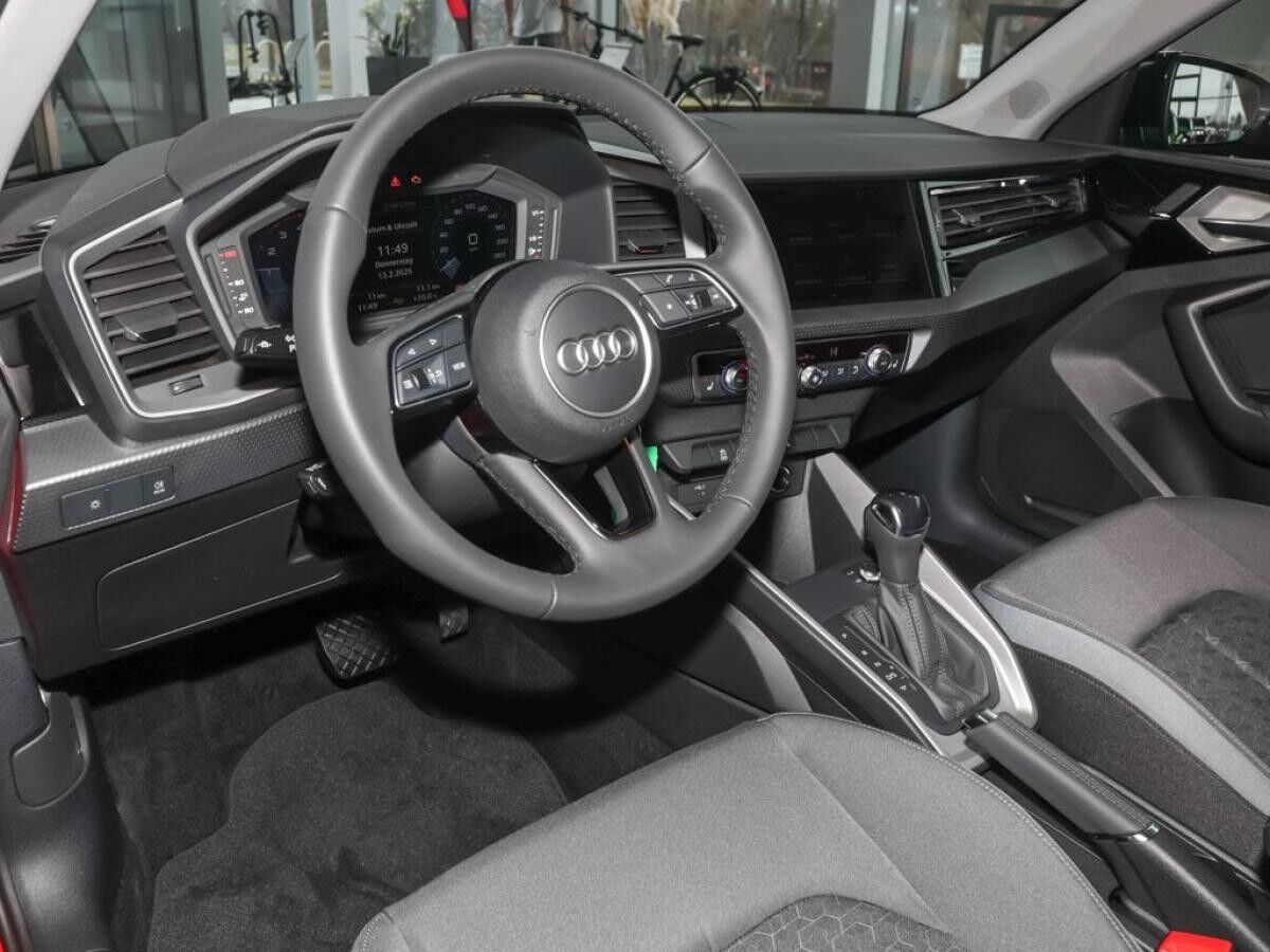 Audi A1 Sportback advanced 25 TFSI S tronic Navi 17`