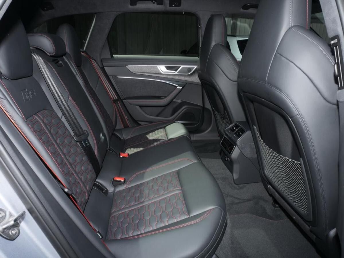 Audi RS6 Avant tiptronic Nachtradar