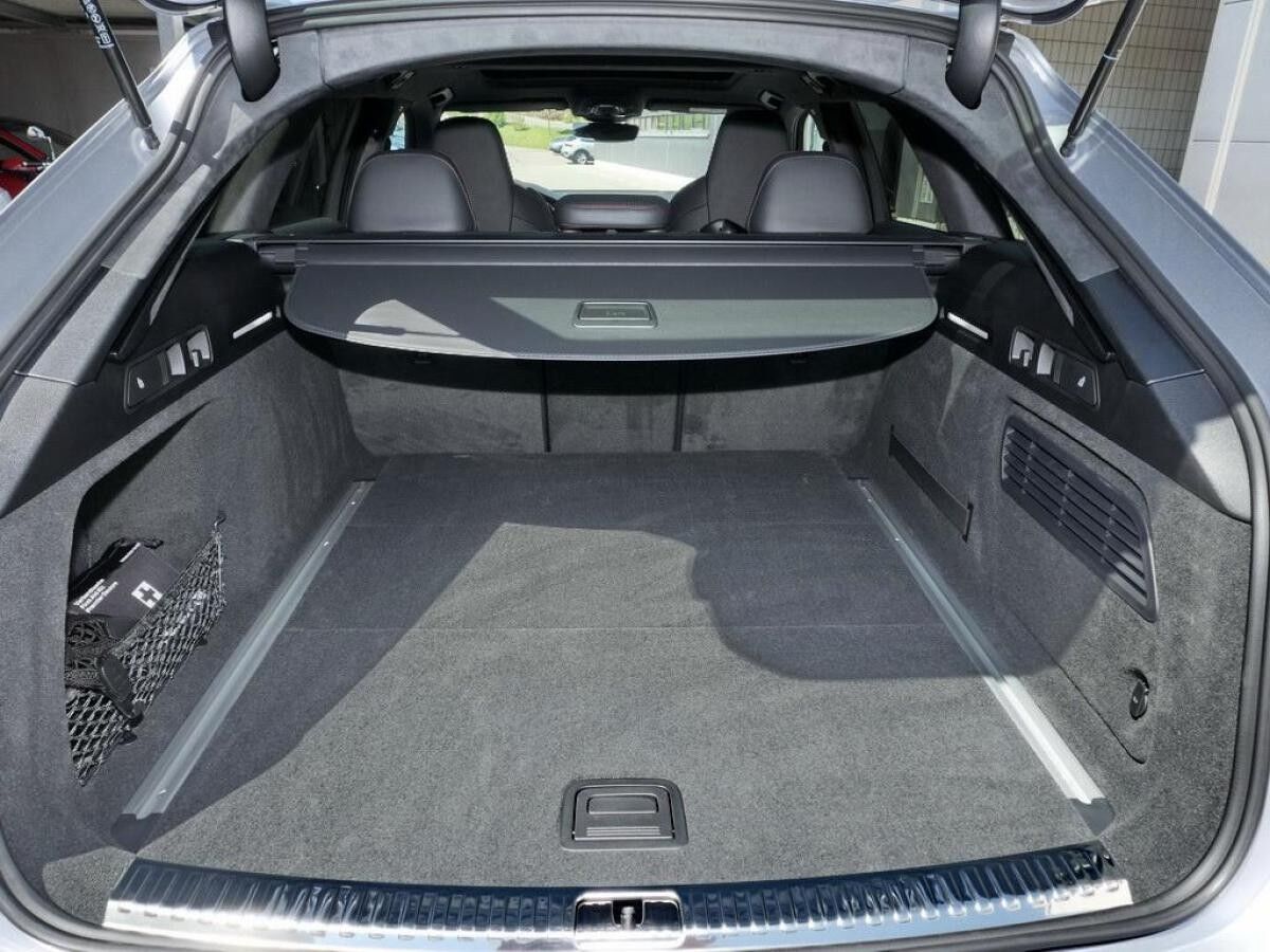 Audi RS6 Avant tiptronic Nachtradar