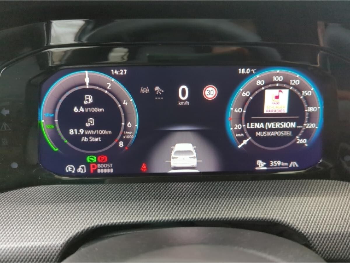 Volkswagen Golf VIII GTE 1.5 eHybrid DSG AHK,NAV,RFK,SHZ,Matrix-LED