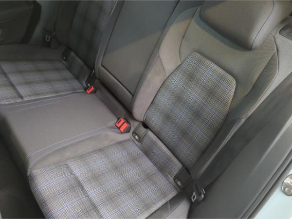 Volkswagen Golf VIII GTE 1.5 eHybrid DSG AHK,NAV,RFK,SHZ,Matrix-LED