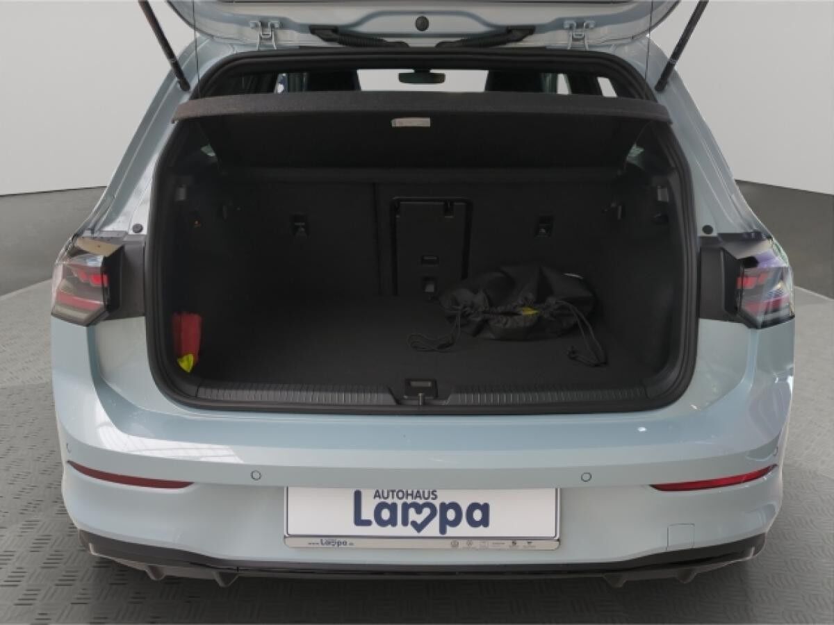 Volkswagen Golf VIII GTE 1.5 eHybrid DSG AHK,NAV,RFK,SHZ,Matrix-LED